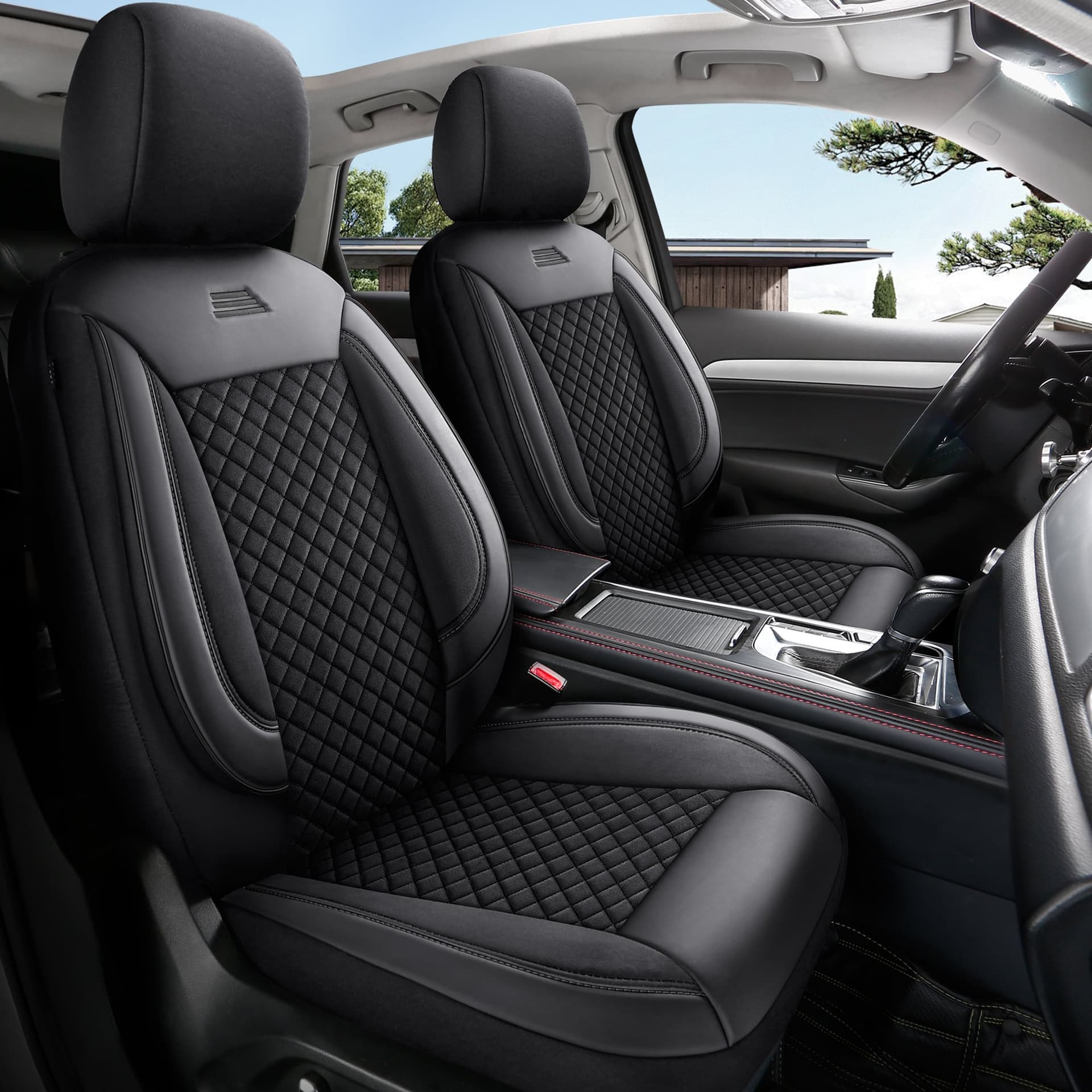 Noir avec des coutures noires